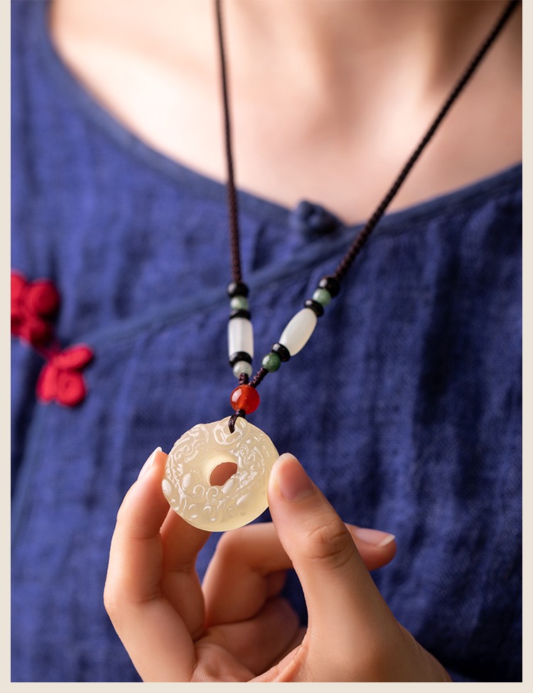 顶盈古风玉石貔貅项链男女百搭高档毛衣链长款配饰品春夏新款吉祥玛瑙