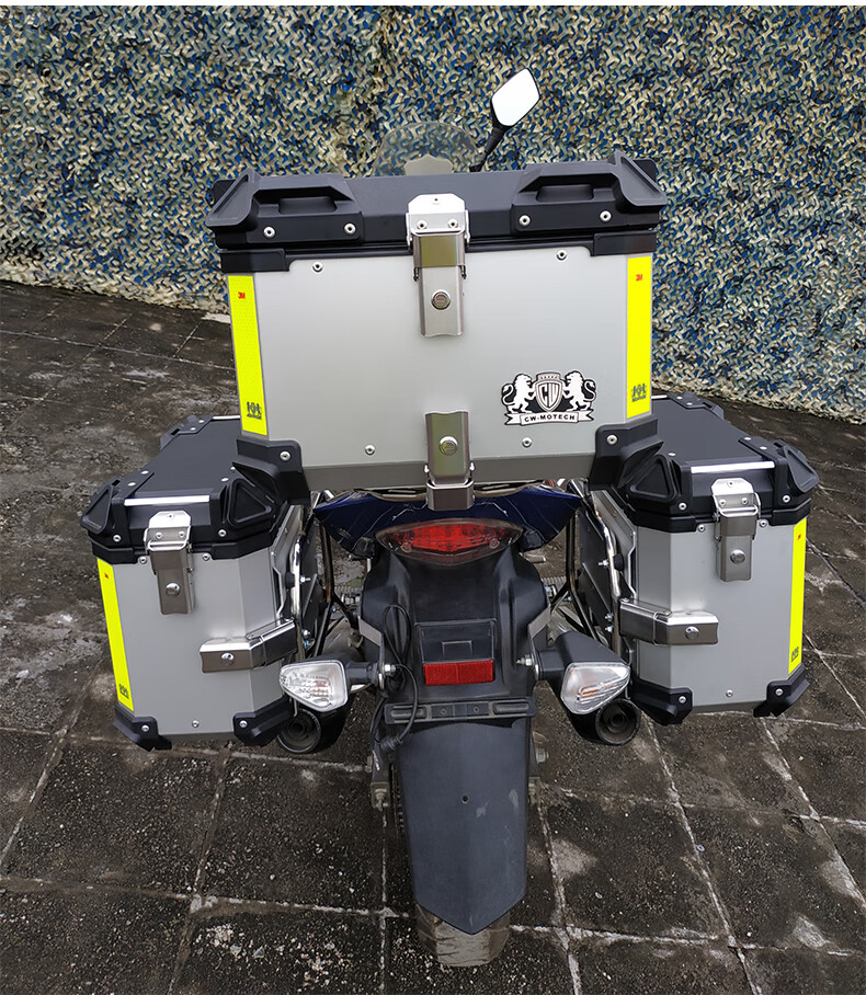 适用于宝马g310r/gs 边包边箱铝合金三箱尾箱箱架上下护杠保险杠宝马