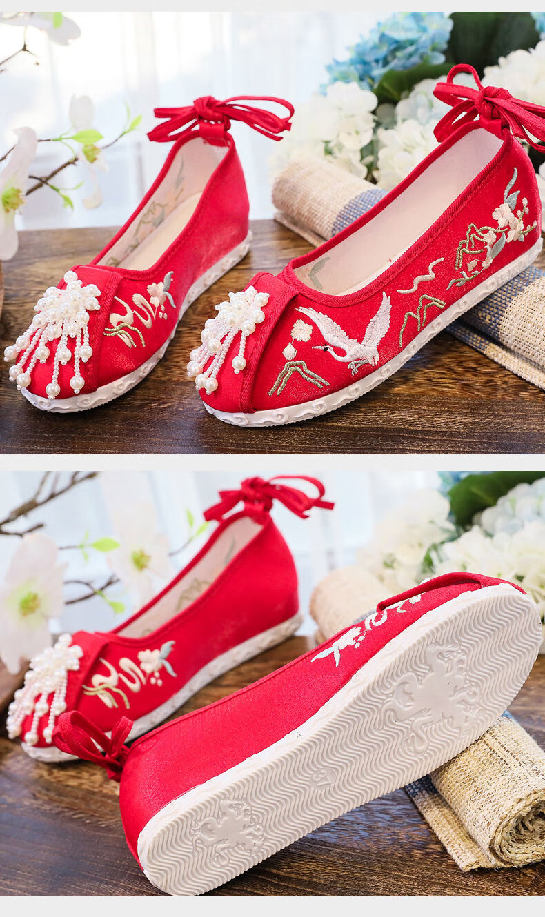 中式宫廷工艺布鞋古风汉服鞋宫锁珠帘缀珠流苏绣花布鞋秀禾婚鞋有仙