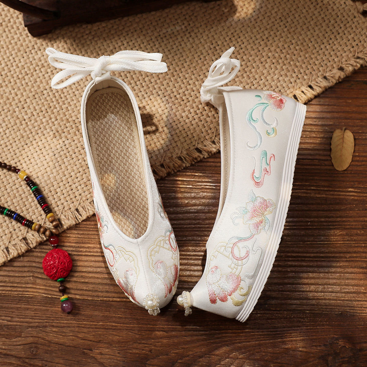 薇栾原创配汉服鞋子女内增高古风超仙百搭古装绣花鞋秀禾婚鞋布鞋老