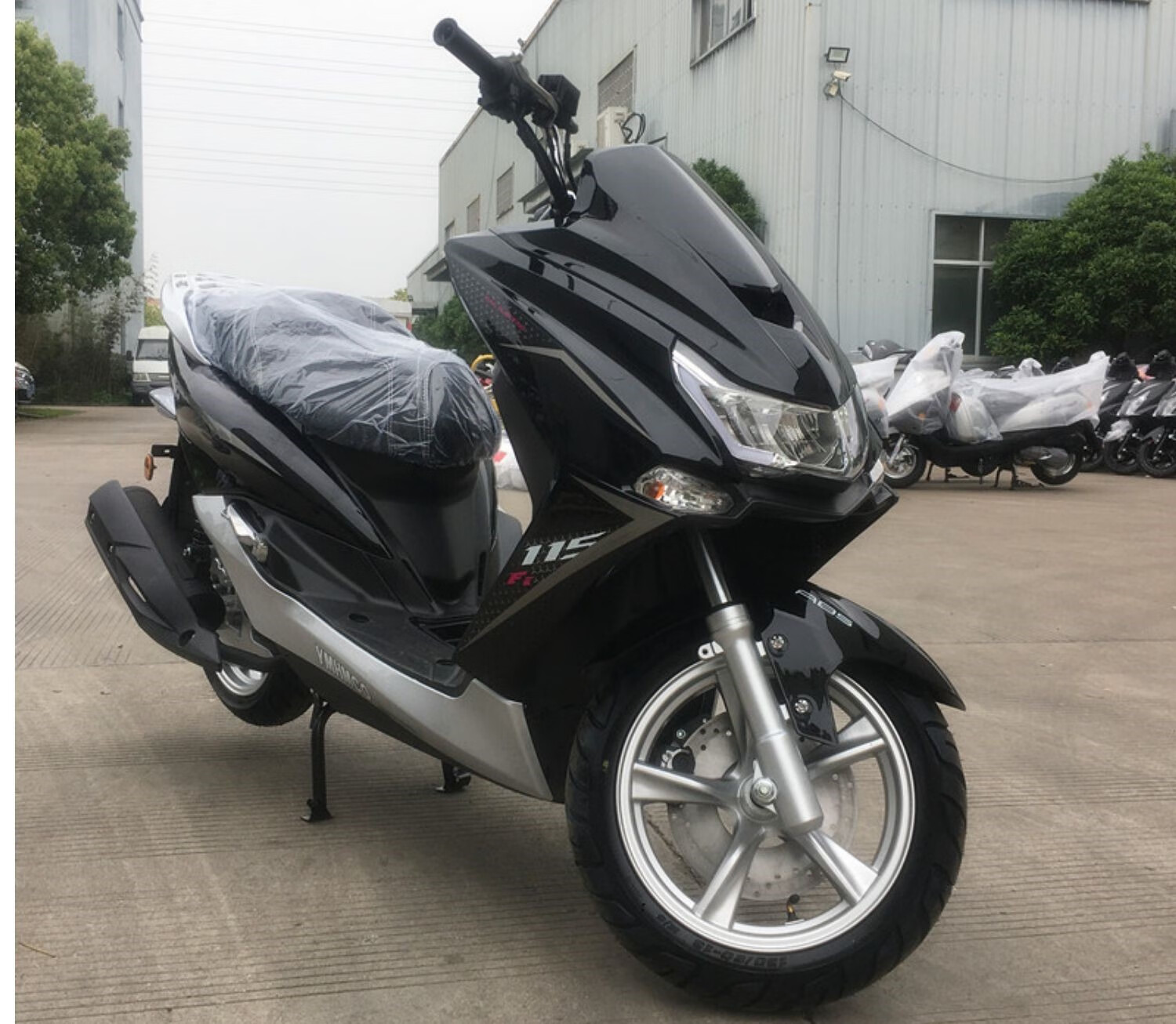 宏图踏板摩托车国4全新燃油整车鸿图狮吼150cc大型跑车电喷可上牌 三