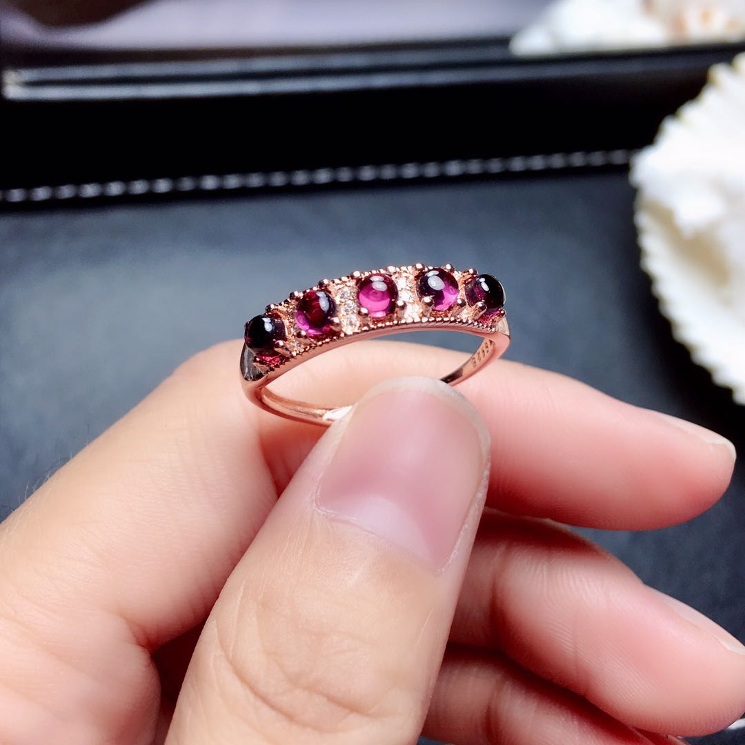 玉随乐天然素面镁铝石榴石戒指女排戒晶体干净颜色好925银镀18k金