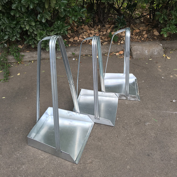 家用清洁铁畚箕铁簸箕单个铁戳子垃圾铲大号畚斗铁扒斗环卫 60cm高