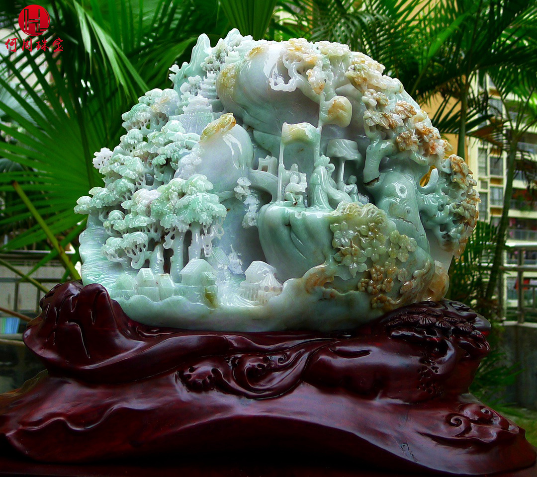 何周珠宝 缅甸a货玉石翡翠 老坑三彩黄加绿山水摆件 附带鉴定证书 25.