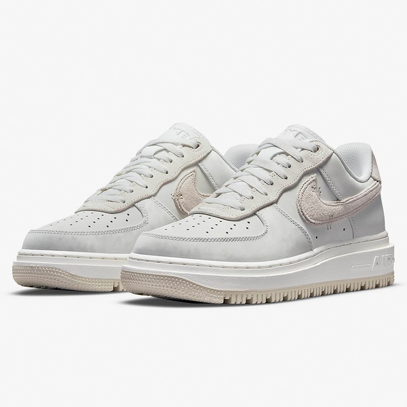 耐克nikeairforce1空军一号af1男鞋板鞋运动休闲鞋黑白银扣彩虹像素