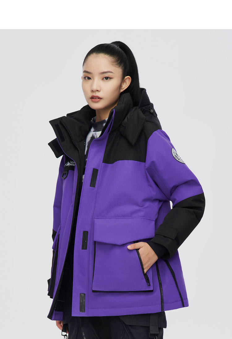 波司登羽绒服女时尚运动舒适工装厚实面料松紧背带可脱卸帽90绒外套