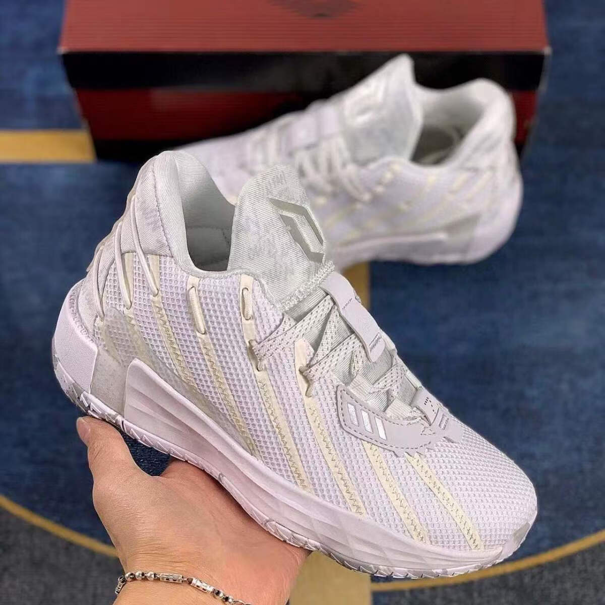 7代篮球鞋dame7圣诞冰蓝亡灵节巴斯光年透气实战男运动鞋 利拉德7白金