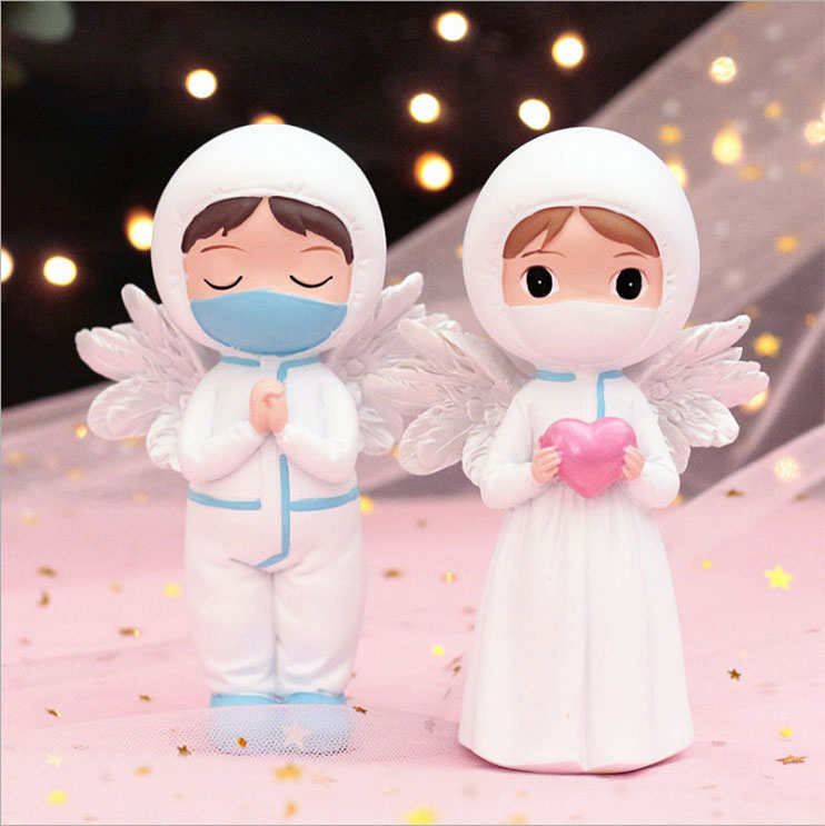 抗疫英雄纪念品可爱白衣天使爱心守护娃娃医生护士摆件儿童节礼物定制