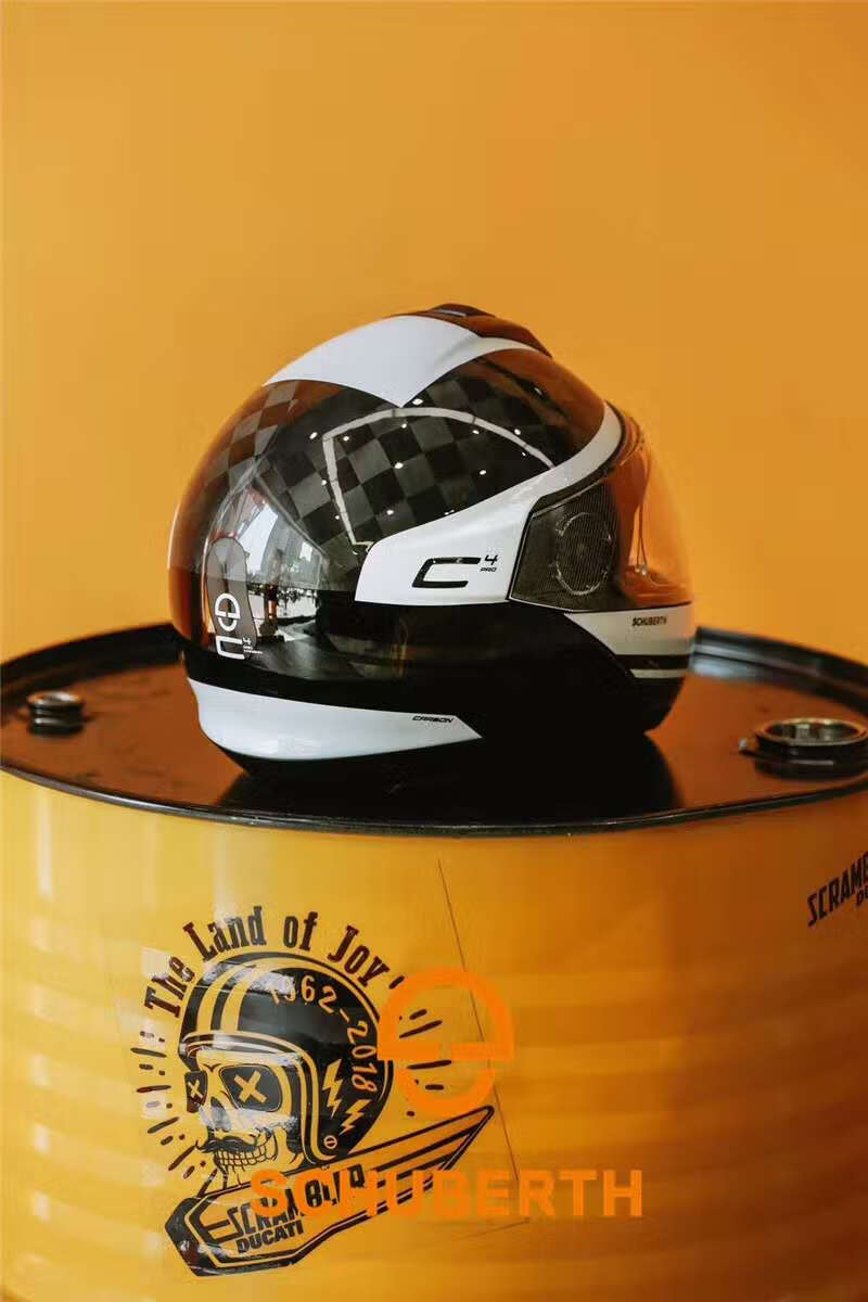 车迷辰德国进口schuberth舒伯特c4 pro 黑金头盔宝马摩托车揭面盔碳