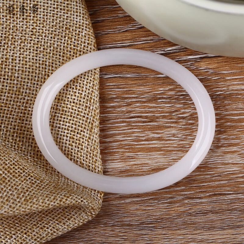 羊脂白玉手镯细椭圆口细圆条贵妃镯新疆白玉手镯美人条叮当镯羊脂白