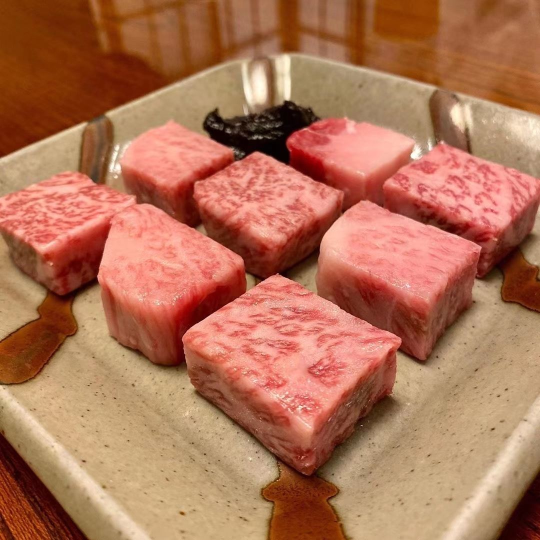 顺丰速运m12澳大利亚纯血a5飞弹牛霜降雪花和牛牛肉粒500g原切2盒赣香