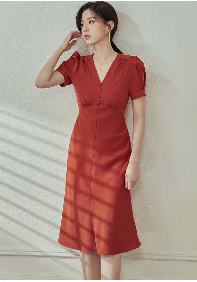 roeyshouse罗衣气质焦糖色鱼尾摆连衣裙女2022夏装新款泡泡袖修身裙子