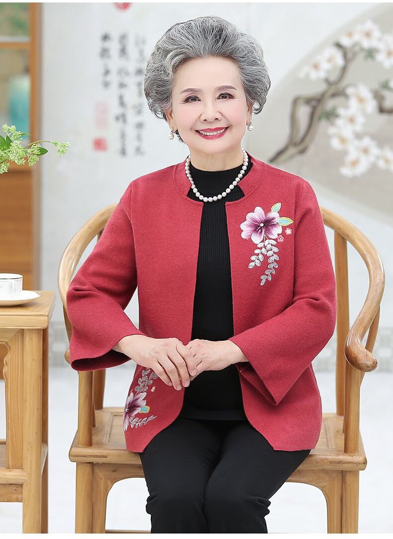 人女装奶奶装春秋毛衣外套老太太衣服针织衫开衫披肩60岁70老人衣服