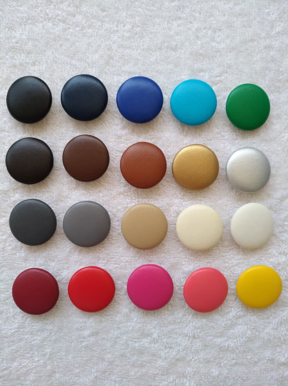 百搭黑色皮纽扣皮衣衣服裙毛呢大衣扣羊绒大衣风衣圆形通用大纽扣