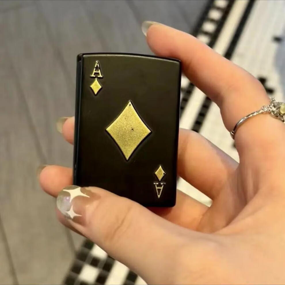 黑色扑克牌打火机a直冲打火机金色扑克牌打火机花式创意个性防风扑克
