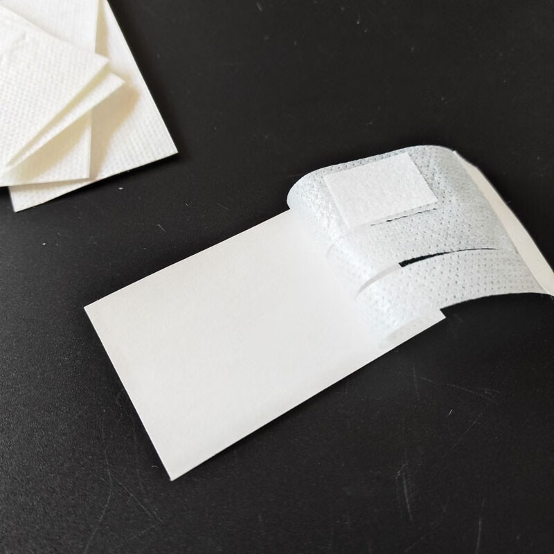 华晨hc输液贴一次性打点滴无纺布透气过敏防胶布胶带100片一盒