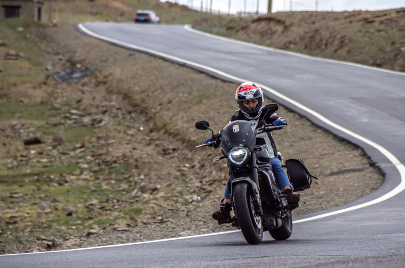 cc双缸电喷水冷机车摩旅车可上牌磨砂黑隆鑫500cc双缸水冷电喷带abs