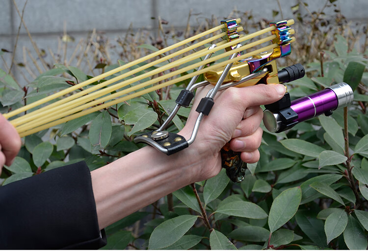 dq户外军迷用品弹弓靶箱竞技弹弓器金属弹弓红外线激光弹弓弹弓抢钢球