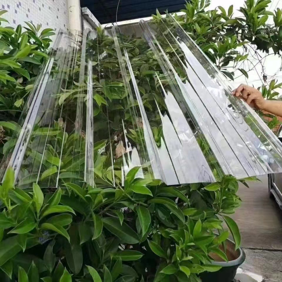 彩钢板屋顶透明840 900型pc采光波浪瓦透明阳光板实心阳台大棚雨棚