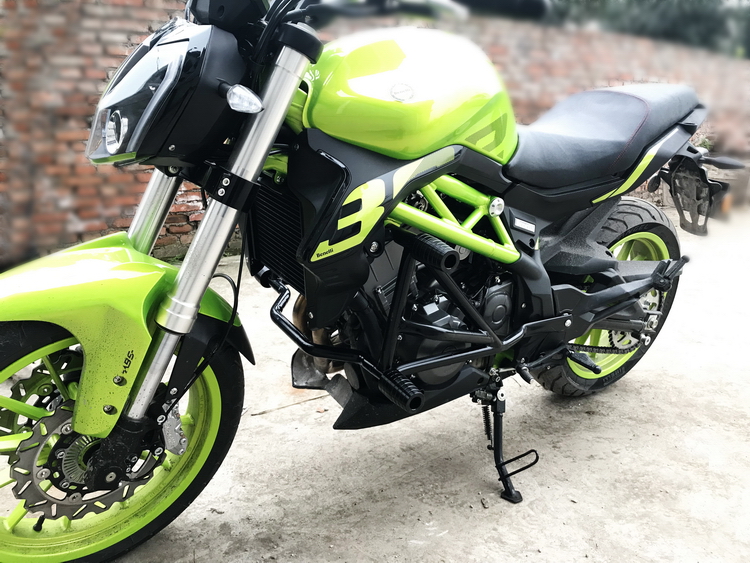 适用于贝纳利bn302s改装保险杠竞技杠302s护杠防摔杠黄龙bj300尾箱架