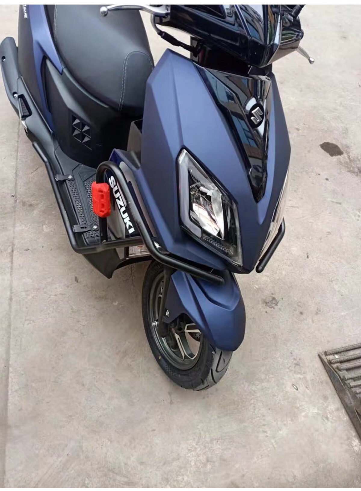 2021年轻骑铃木uy125保险杠踏板车摩托车防摔护杠保护杠加厚型专用