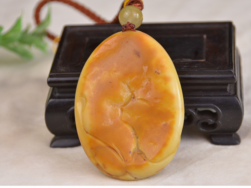 玉奴新疆阿勒泰杜热乡天然金丝玉黄色沙漠漆悟道手把件