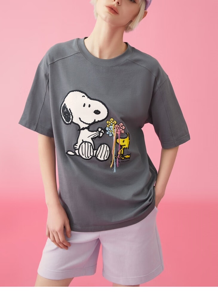 only2022秋季新款史努比联名款宽松中长款短袖t恤女122201211 d55亮绿