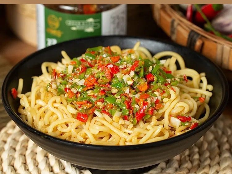 川妹子烧椒酱擂椒酱油泼辣子拌饭拌面青椒酱川娃子炭烧烧椒酱辣椒酱下