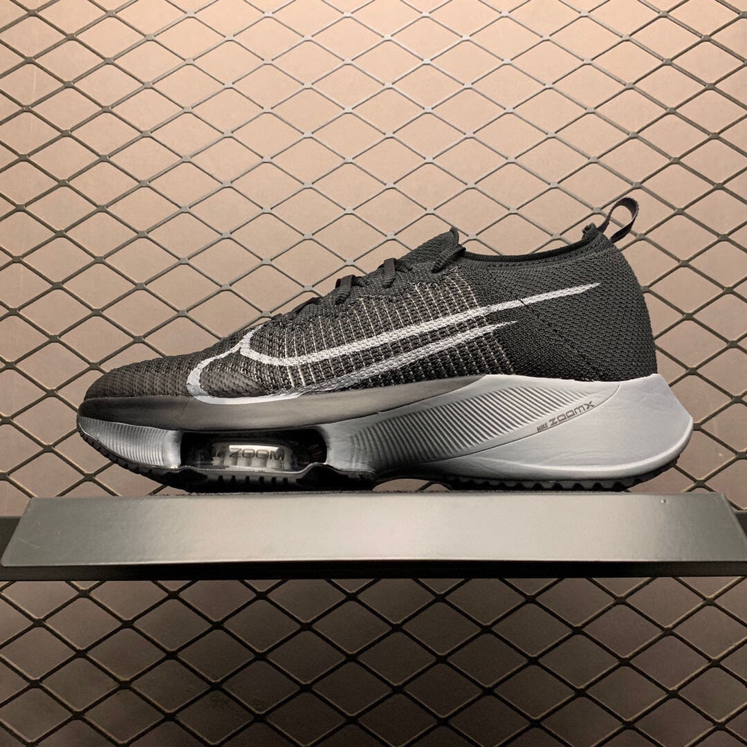 耐克air zoom tempo next% fk 飞线编织马拉松二代透气气垫男女跑步鞋