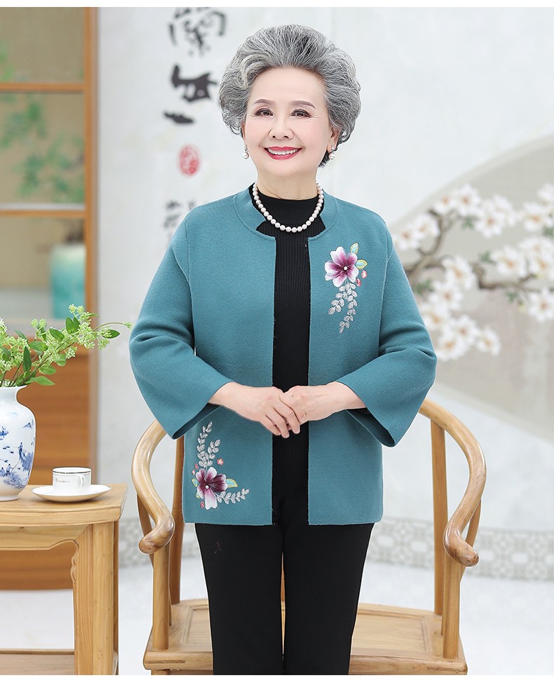 人女装奶奶装春秋毛衣外套老太太衣服针织衫开衫披肩60岁70老人衣服