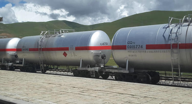 迪士尼 仿真火车模型电动男儿童轨道玩具油罐合金坦克平板集装箱货柜