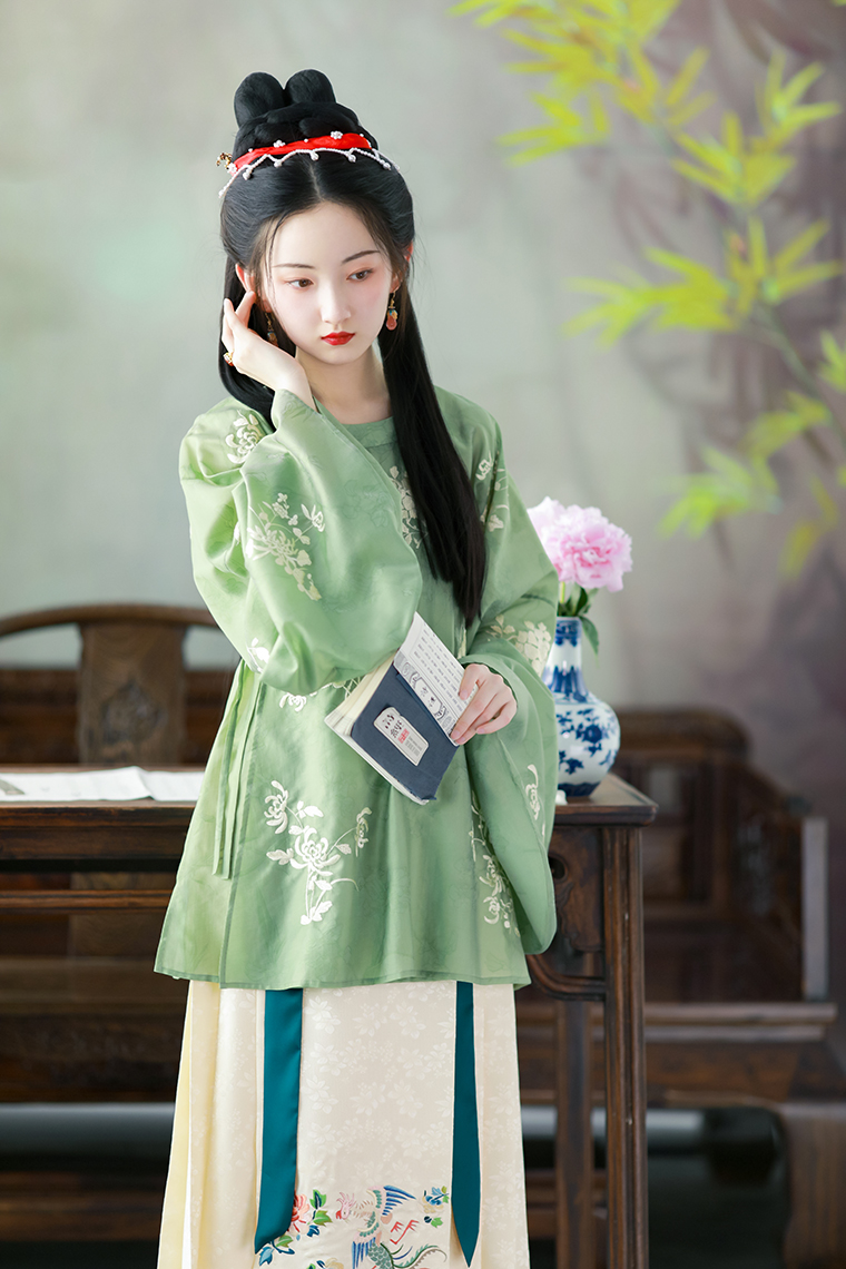 良玉丨一城风絮丨中式汉元素少女甜美日常琵琶袖改良汉服绣花上衣粉色