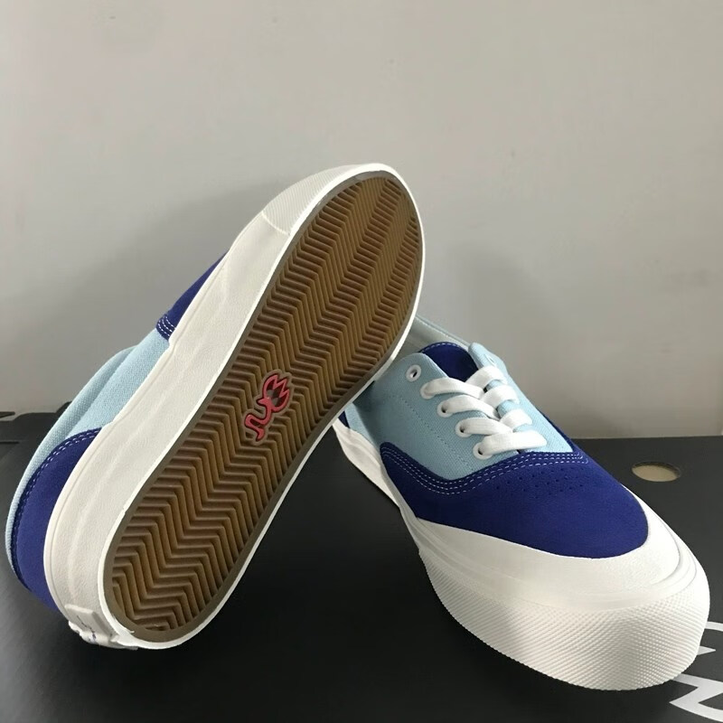 适用原厂极路客新款塑胶底青年男女耐磨低帮翻毛皮运动休闲滑板鞋厚底