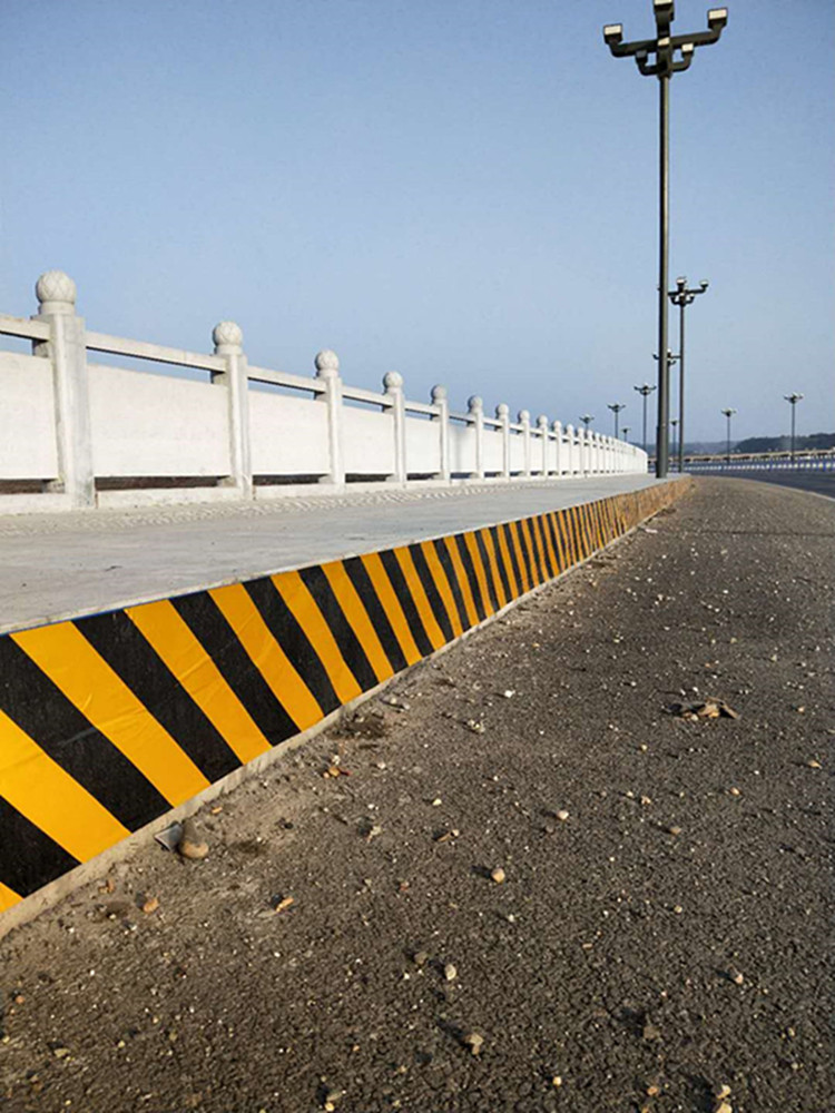 定制适用于高速公路波形护栏端头反光膜桥梁警示膜交通膜弯头防撞反光