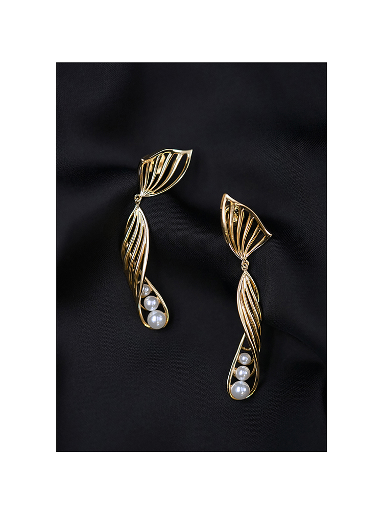 yilanliu宜兰珠宝情愫系鱼尾珍珠耳钉女原创设计无有乐园金色
