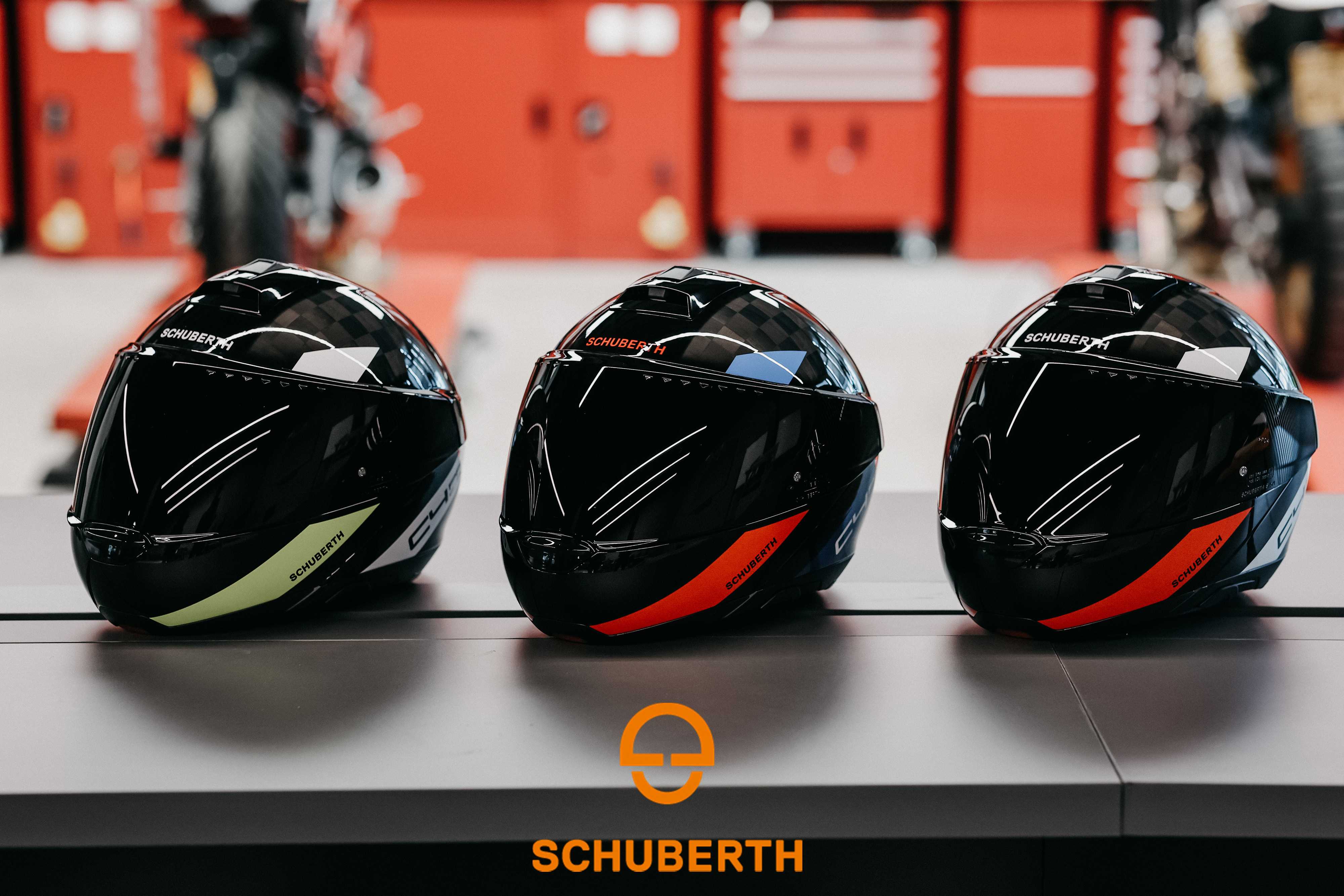 车迷辰德国进口schuberth舒伯特c4 pro 黑金头盔宝马摩托车揭面盔碳