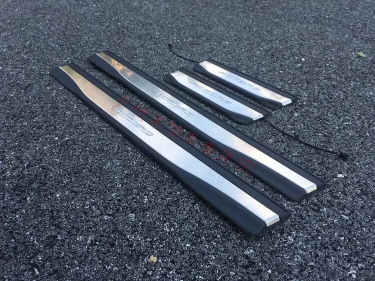 适用于22款雅阁迎宾踏板于18-本田accord 10代门槛条led带灯脚踏板 带