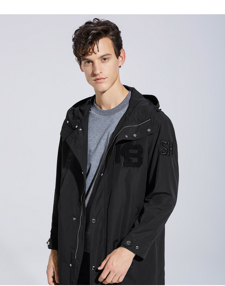 劲霸男装kboxing风衣男2020年春季新品刺绣点缀长款连帽军绿色外套h