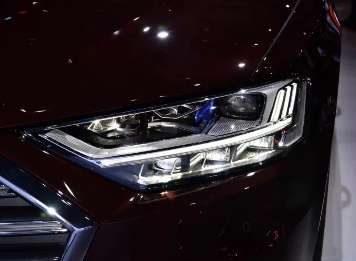 适用18-22款奥迪a8矩阵大灯总成低配升高配led激光前车灯oled尾灯