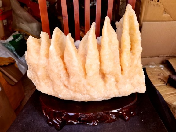 钟乳石摆件 精品2kg天然黄白水晶簇绿大摆件结晶石钟乳石连体白水晶柱