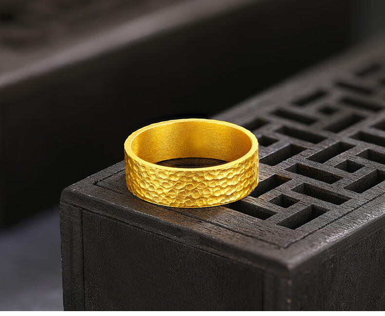 老凤凰黄金锤纹方戒 传承古法金手工锤纹闭口素圈戒指足金9999情侣对