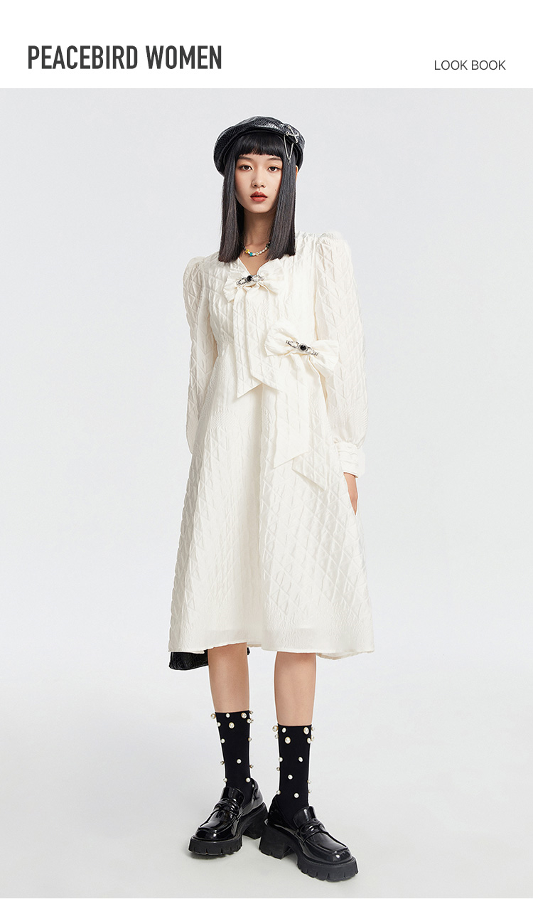 太平鸟女装长袖连衣裙2021秋装新款肌理感白色宫廷复古长裙时尚白色m