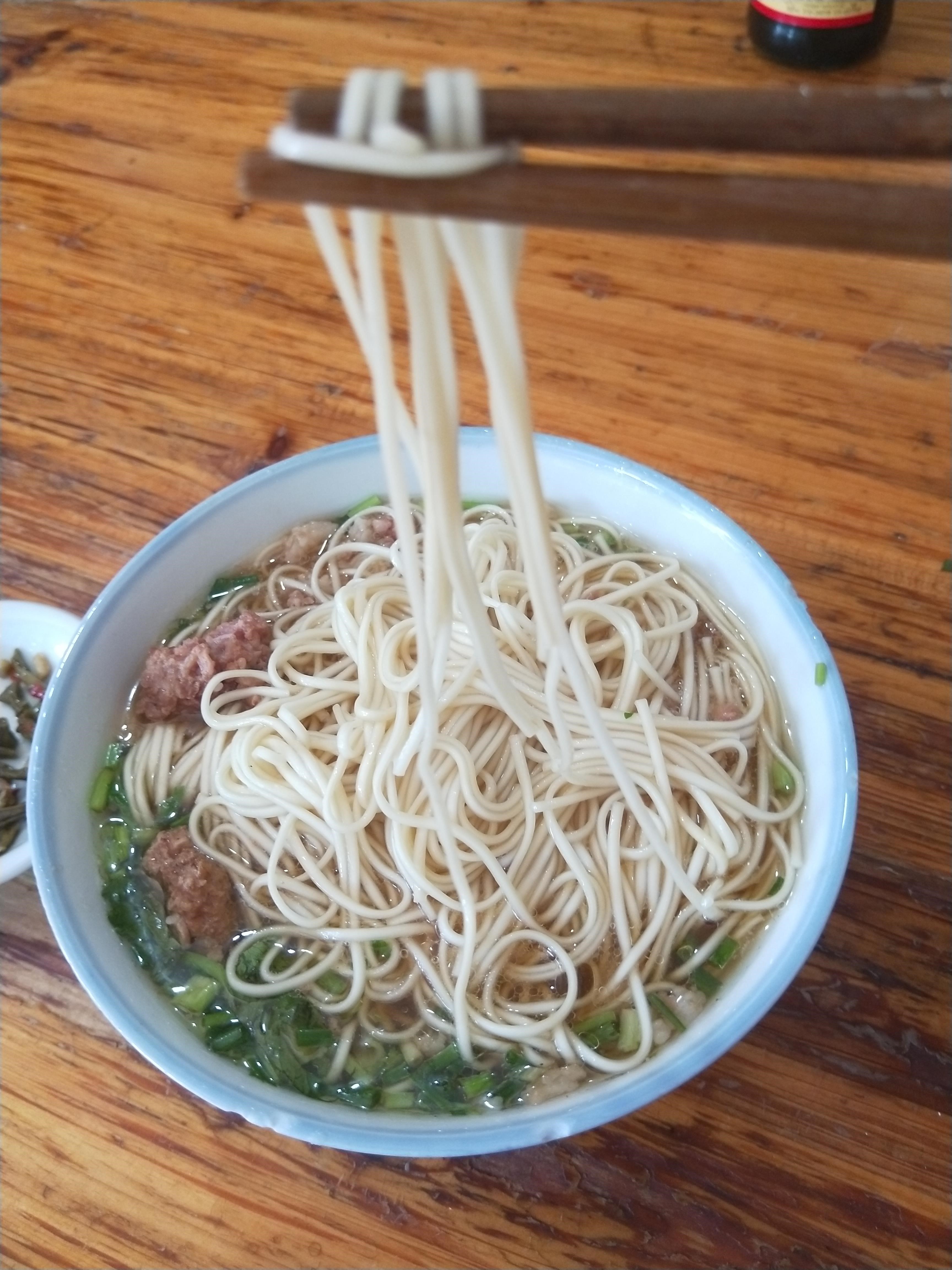 正宗湖南沅江阳罗面皮德康阳光挂面手工面条干挑碱面 鸡蛋面2.