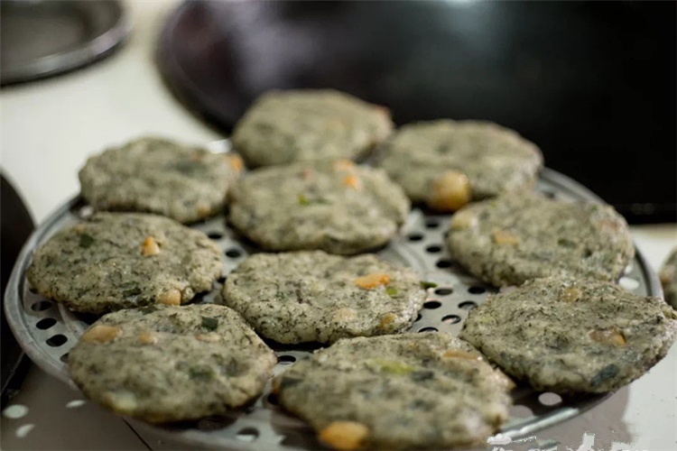 安徽六安新鲜蒿子粑粑舌尖上的美食农家手工腊肉蒿子饼10个土特产