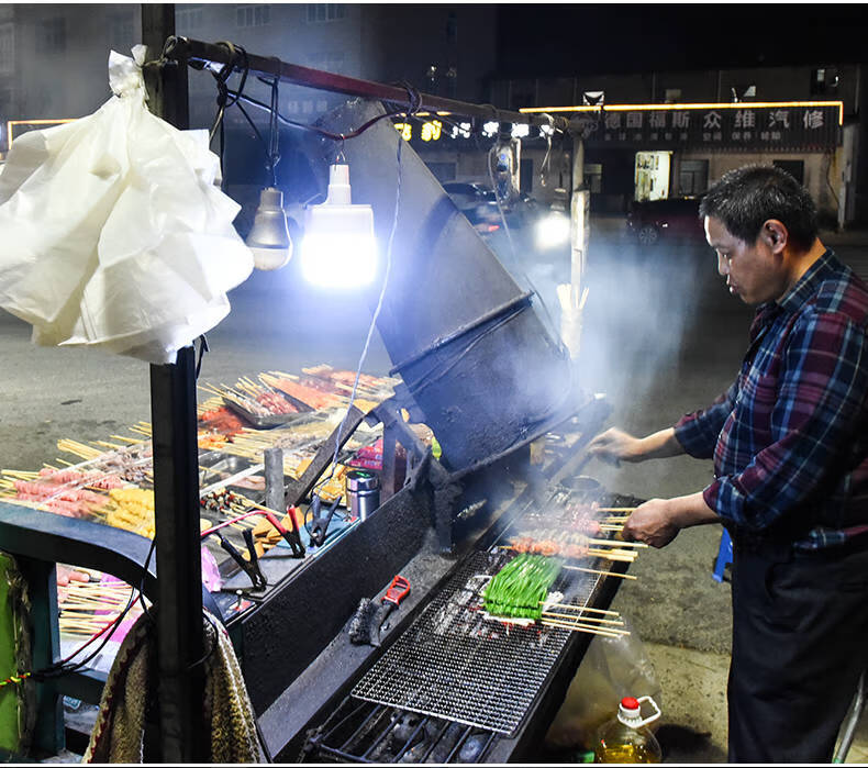 充电灯泡超亮太阳能充电灯泡家用移动led夜市灯摆摊照明无线停电应急9
