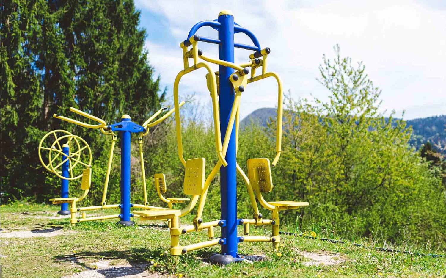 定制户外健身器材大全小区公园广场社区路径新农村室外老人漫步机秋千