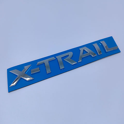 適用於奇駿車標 x-trala英文標4x4-i字母標東風日產後尾箱字標貼 東風