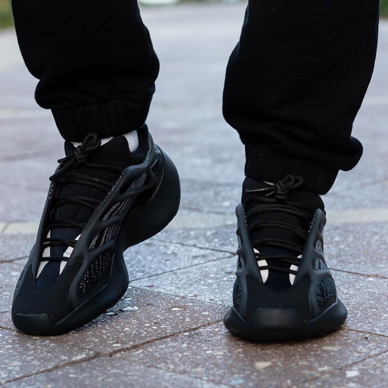 潮adidas阿迪达斯yeezy椰子700v3红花籽黑魂异形夜光乳白男女同款复古