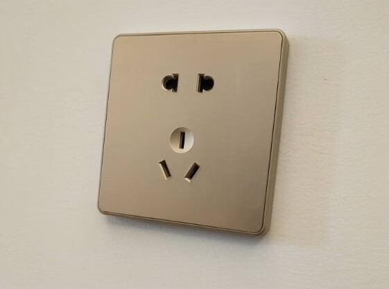 良信开关插座nader/良信开关插座n1l雅仕金86usb五孔防水单联控双感应