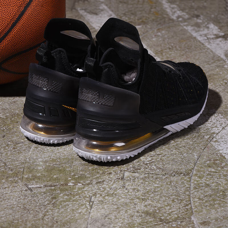 耐克(nike)詹姆斯18代男子气垫篮球鞋运动鞋实战水泥地运动鞋詹姆斯